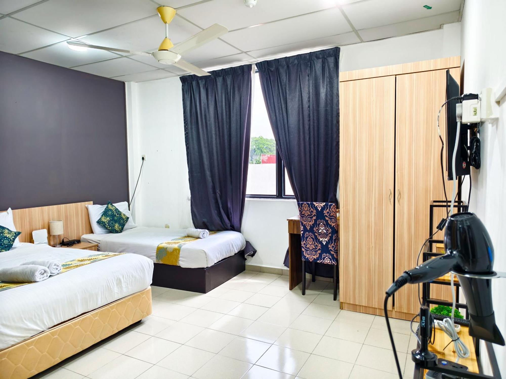 Salaam Suites Hotel Kota Bharu Exteriör bild