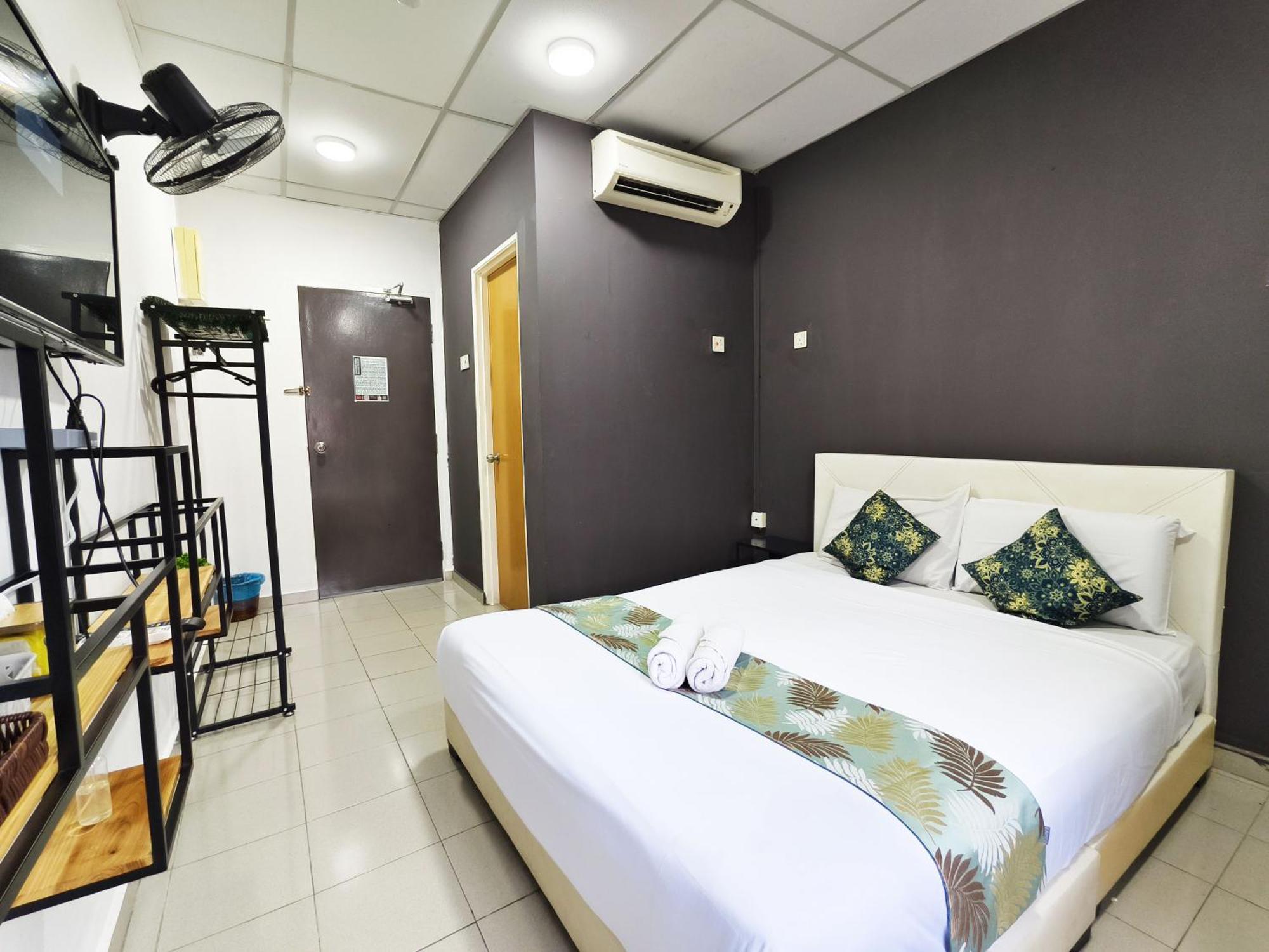 Salaam Suites Hotel Kota Bharu Exteriör bild