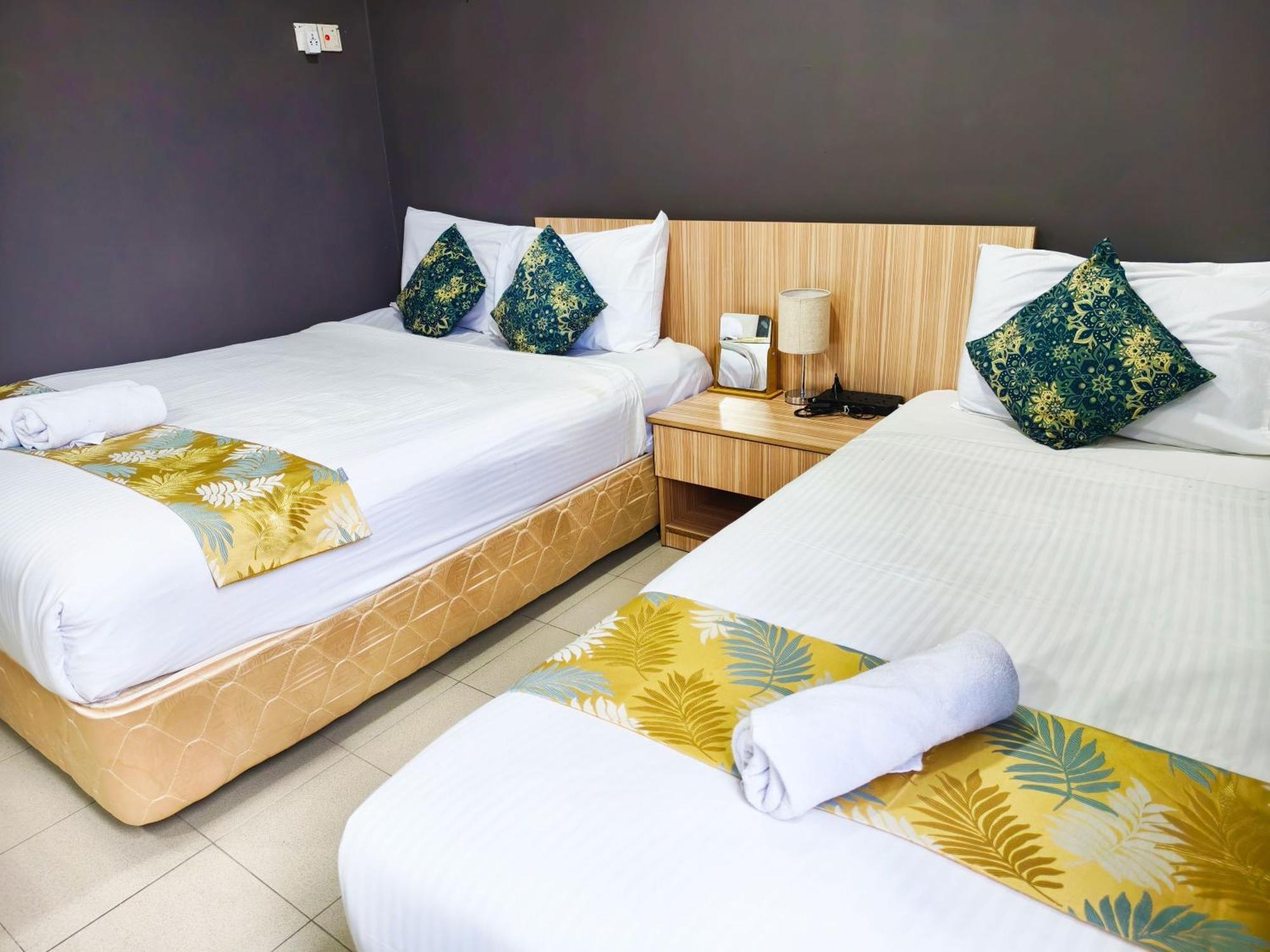 Salaam Suites Hotel Kota Bharu Exteriör bild