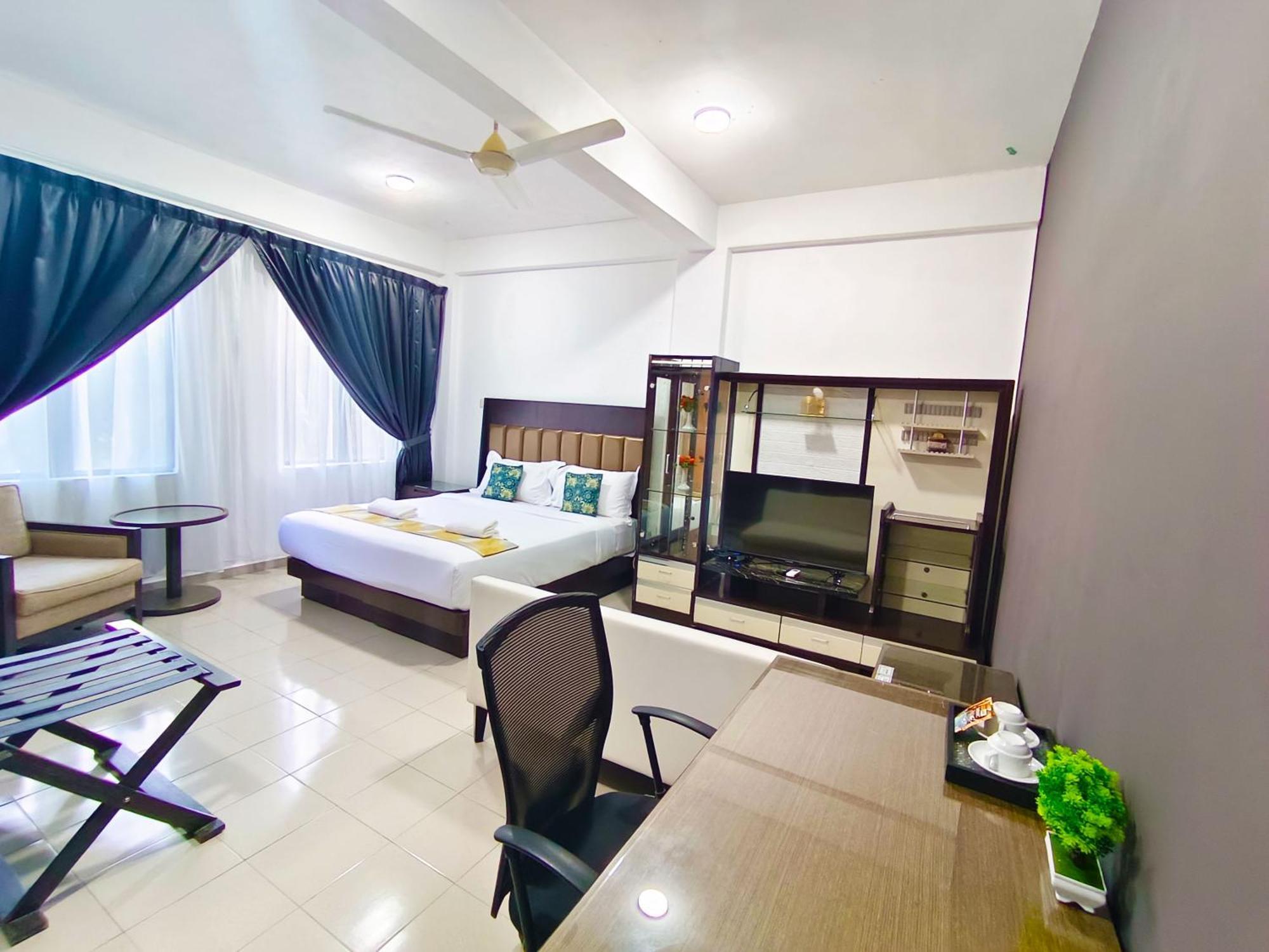 Salaam Suites Hotel Kota Bharu Exteriör bild